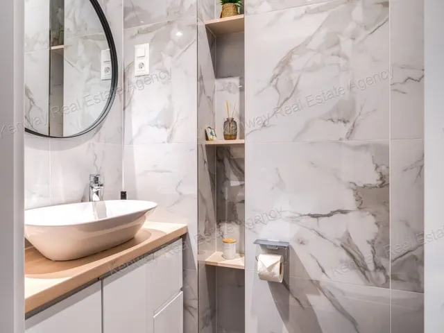 Eladó lakás Budapest VI. kerület 80 nm