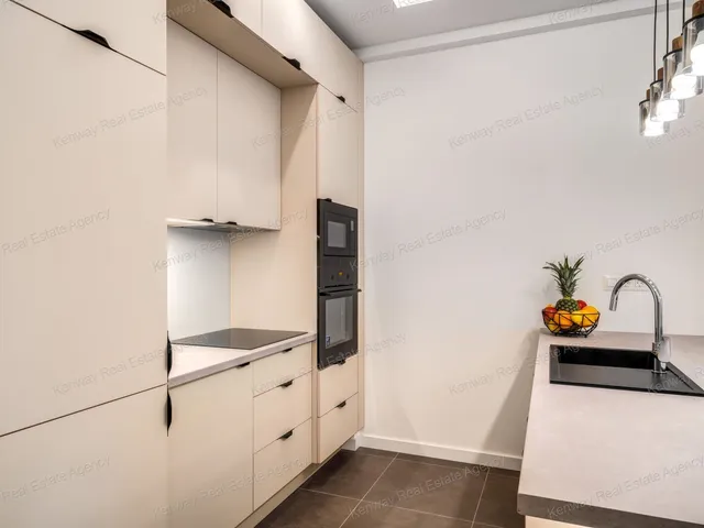 Eladó lakás Budapest VI. kerület 80 nm