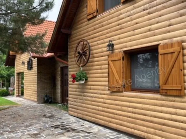 Eladó ház Balaton község 8800 nm