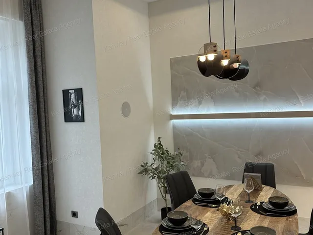 Eladó lakás Budapest V. kerület 100 nm