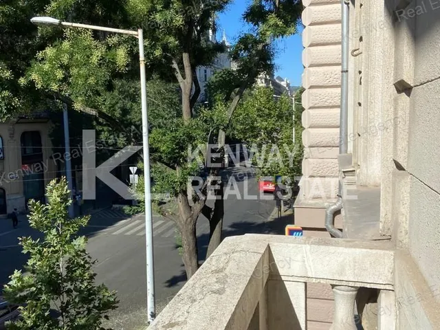 Eladó lakás Budapest V. kerület 75 nm