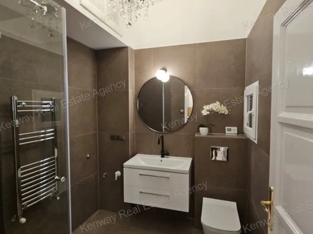 Eladó lakás Budapest VI. kerület 117 nm