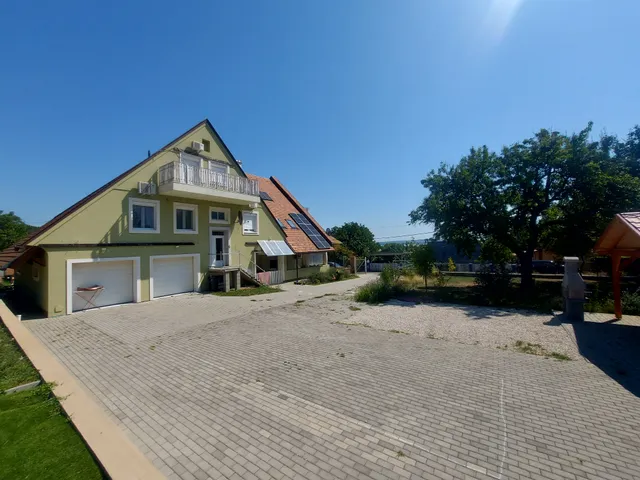 Eladó lakás Vonyarcvashegy 77 nm