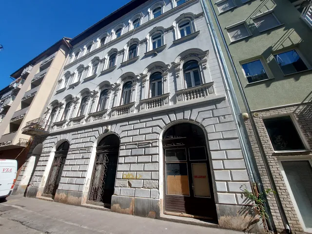 Eladó lakás Budapest VI. kerület, Nagykörúton kívüli terület 22 nm
