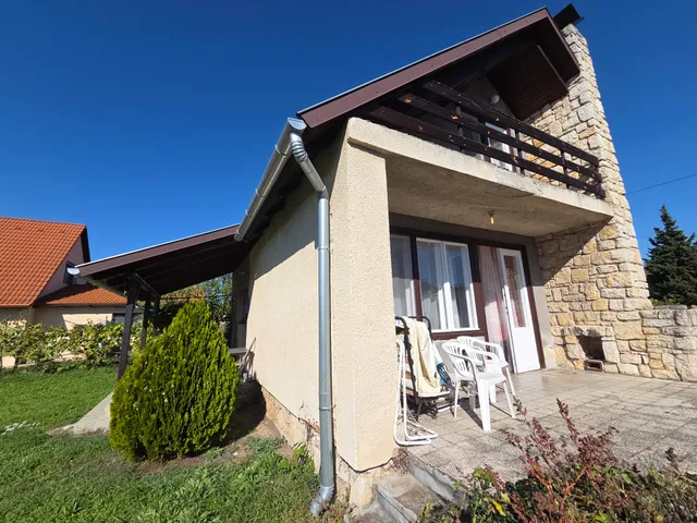 Eladó ház Vonyarcvashegy 90 nm