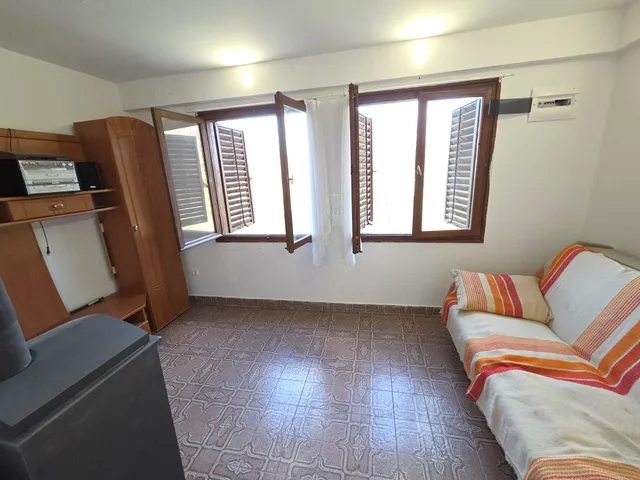 Eladó üdülő és hétvégi ház Egeraracsa, Pince sor 50 nm