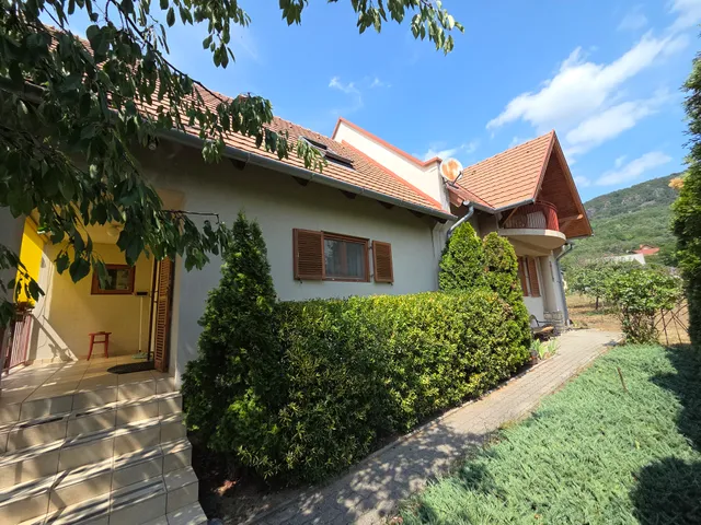 Eladó ház Badacsonytördemic 145 nm