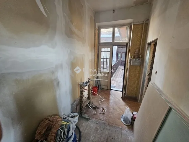 Eladó lakás Budapest VI. kerület 73 nm