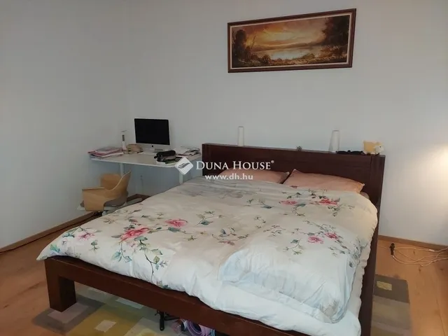 Eladó ház Budapest III. kerület 200 nm