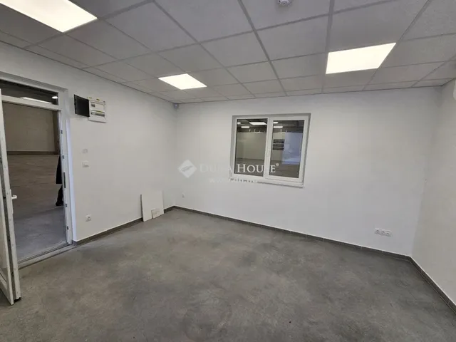 Kiadó kereskedelmi és ipari ingatlan Székesfehérvár 2098 nm