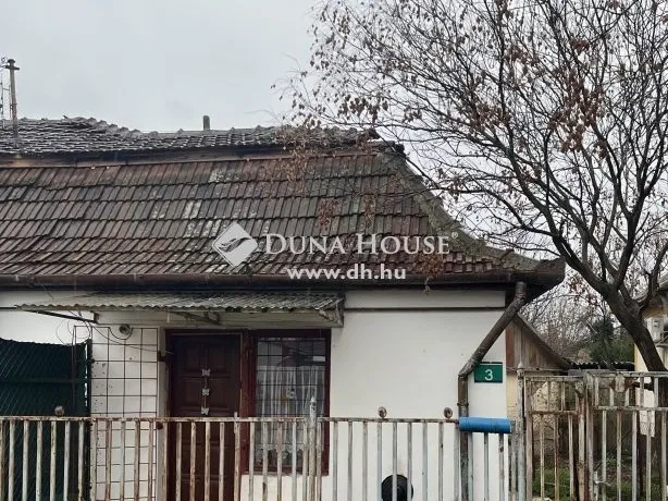 Eladó ház Újszász 63 nm