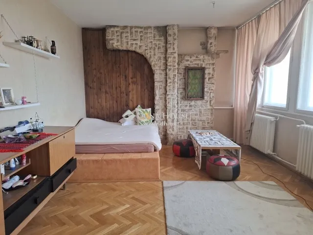 Eladó lakás Budapest II. kerület 70 nm