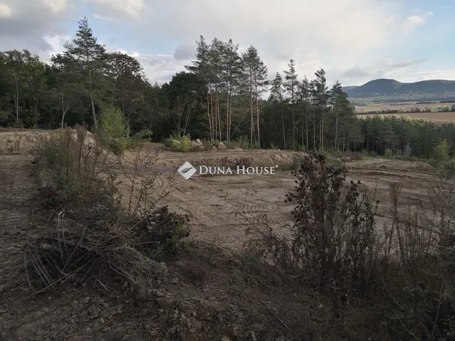 Eladó telek Pilisborosjenő 1600 nm