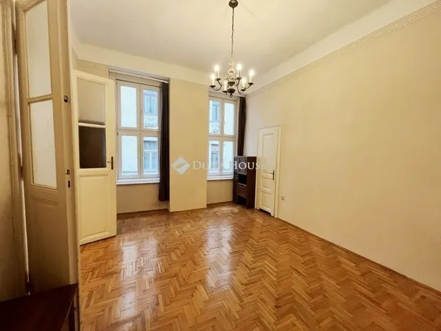 Eladó lakás Budapest V. kerület 39 nm