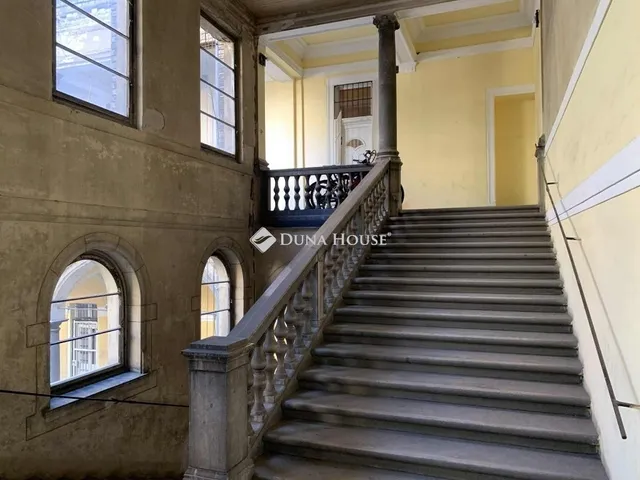 Eladó lakás Budapest VI. kerület 76 nm