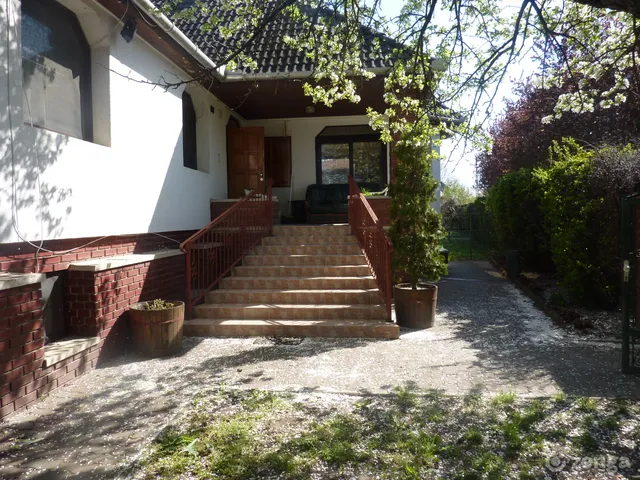 Kiadó ház Kecskéd 180 nm