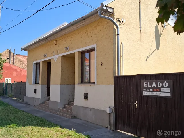 Eladó ház Hatvan, Óhatvan, Ratkó J u 2 130 nm