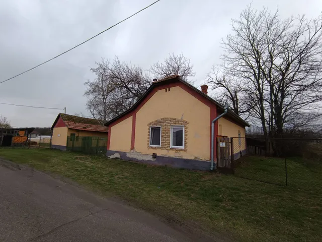 Eladó ház Kiskunfélegyháza 3730 nm