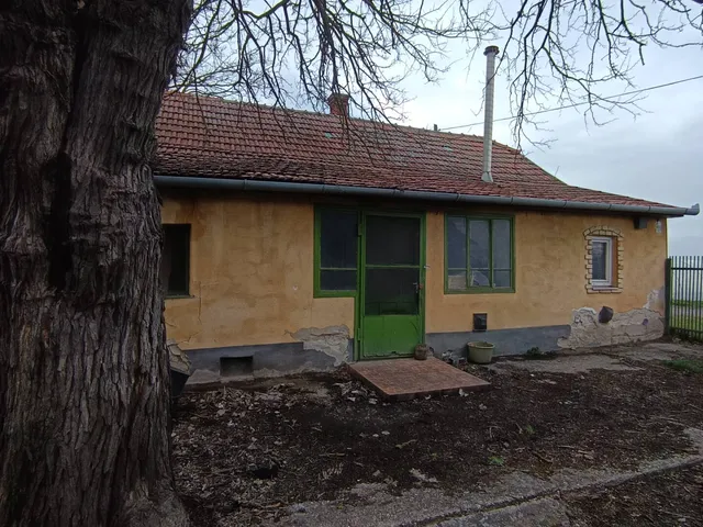 Eladó ház Kiskunfélegyháza 3730 nm