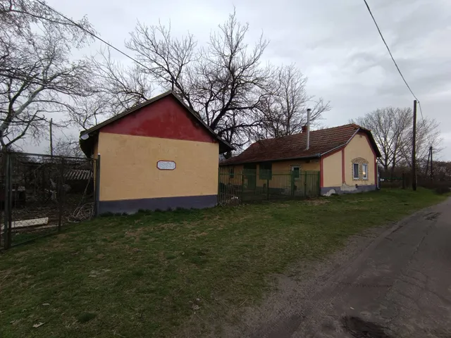 Eladó ház Kiskunfélegyháza 3730 nm