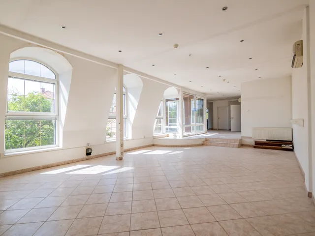 Eladó ház Felsőzsolca 316 nm