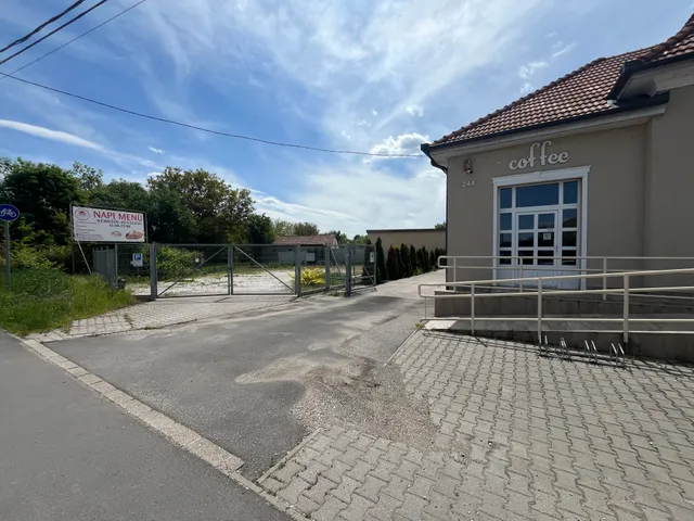 Eladó kereskedelmi és ipari ingatlan Sajószentpéter 275 nm
