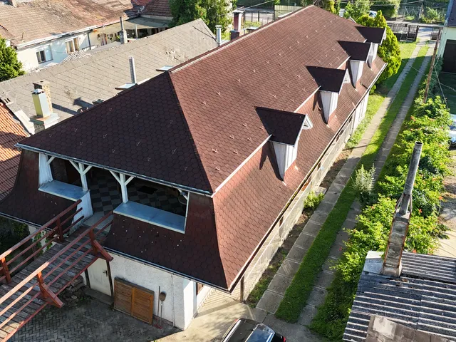 Eladó ház Miskolc, Komlóstető 220 nm