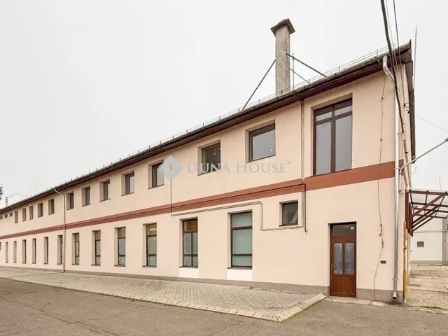 Kiadó kereskedelmi és ipari ingatlan Miskolc 453 nm