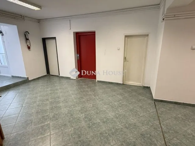 Eladó kereskedelmi és ipari ingatlan Miskolc 75 nm
