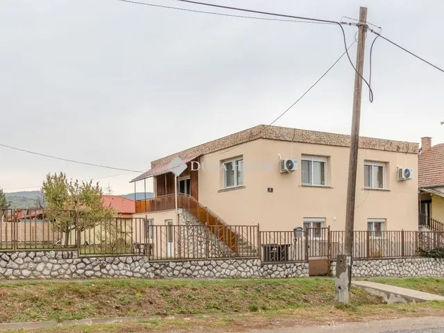 Eladó ház Cserépfalu 184 nm