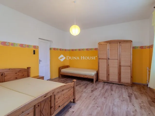 Eladó ház Cserépfalu 184 nm