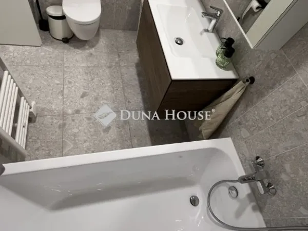 Eladó lakás Budapest II. kerület 66 nm