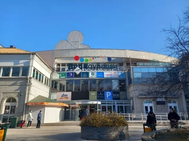 Kiadó kereskedelmi és ipari ingatlan Budapest II. kerület 14 nm