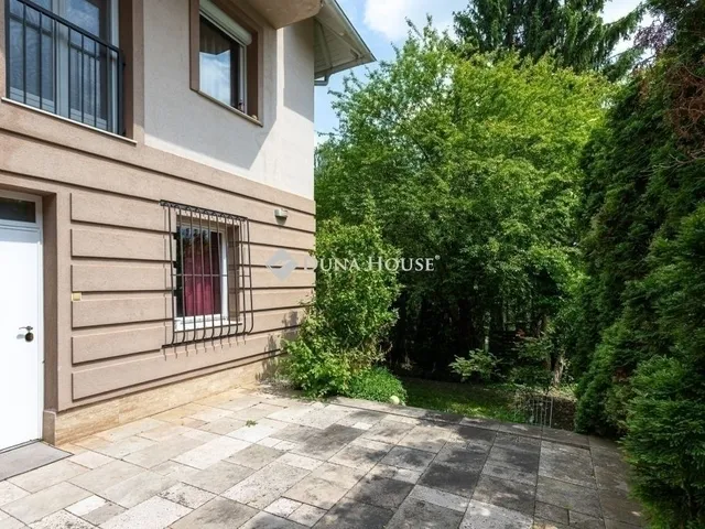 Eladó ház Budapest II. kerület 270 nm