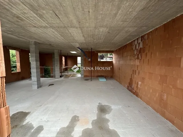 Eladó lakás Törökbálint 157 nm