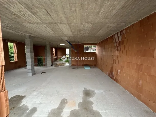 Eladó lakás Törökbálint 157 nm