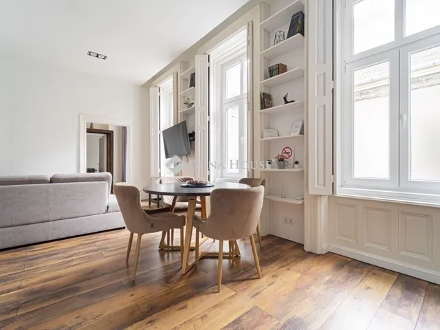 Eladó lakás Budapest VI. kerület 137 nm