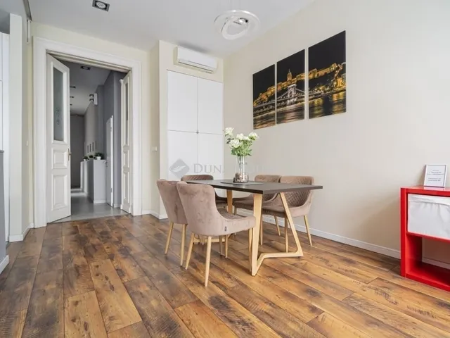 Eladó lakás Budapest VI. kerület 137 nm