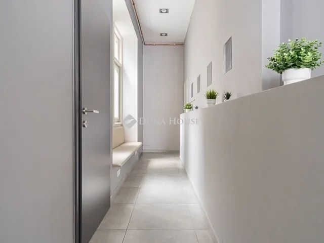 Eladó lakás Budapest VI. kerület 137 nm