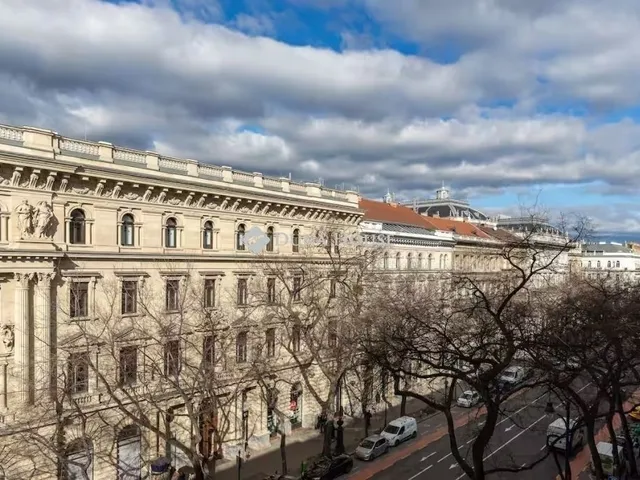 Eladó lakás Budapest VI. kerület 137 nm