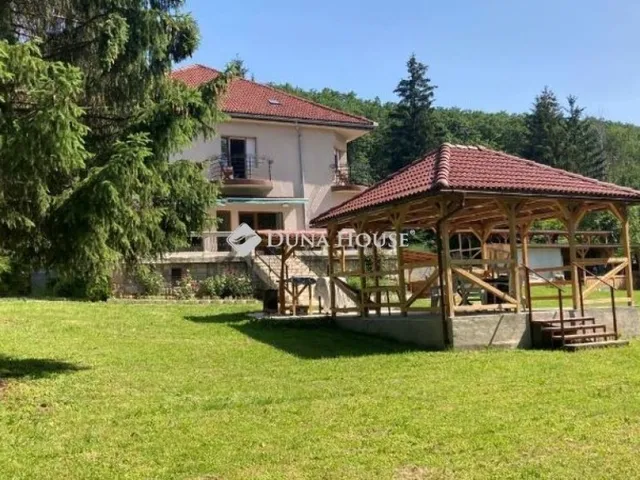 Eladó ház Parád 376 nm