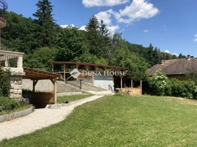 Eladó ház Parád 376 nm