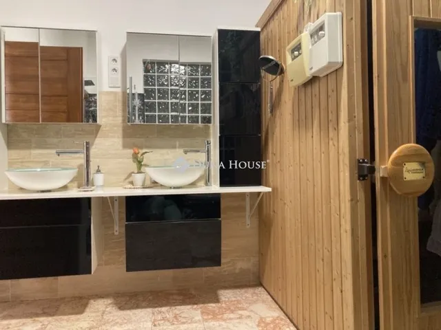 Eladó ház Parád 376 nm