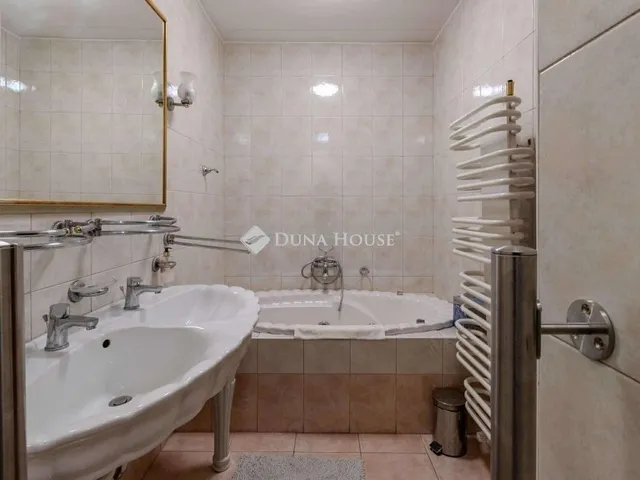 Eladó ház Miskolc 200 nm