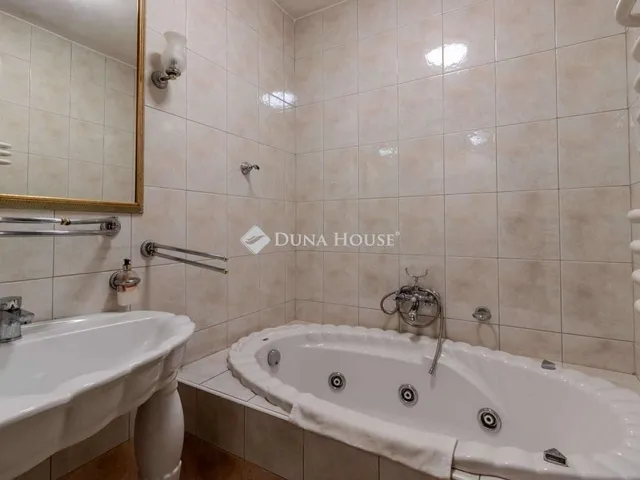 Eladó ház Miskolc 200 nm