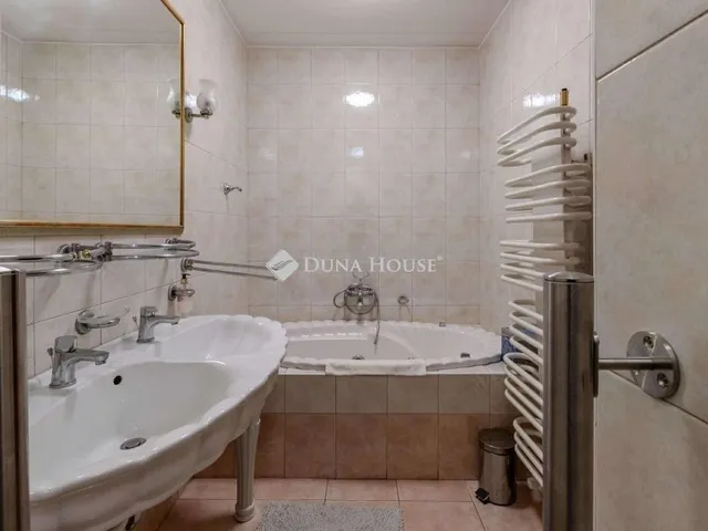 Eladó ház Miskolc 200 nm