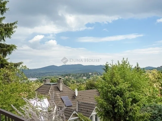 Eladó ház Budapest II. kerület 270 nm