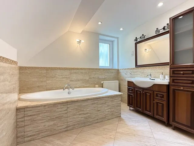 Eladó ház Miskolc 300 nm