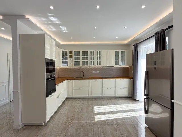 Eladó ház Miskolc, Miskolctapolca 300 nm