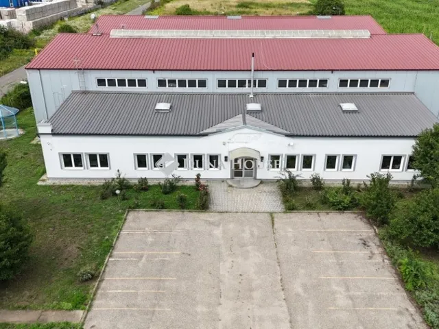 Eladó kereskedelmi és ipari ingatlan Alsózsolca 2000 nm